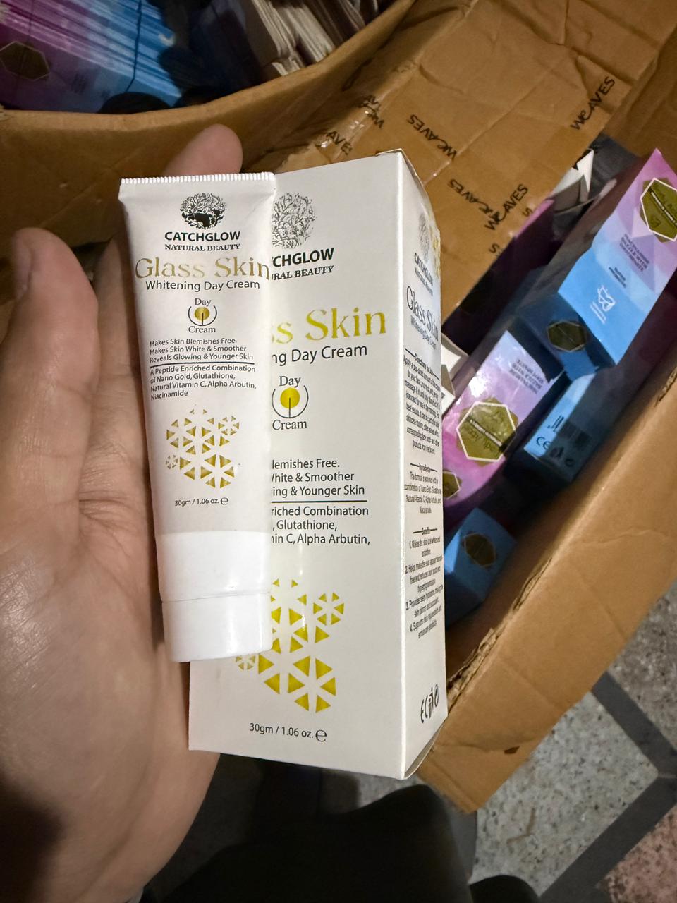 Catchglow Natural Beauty Glass Skin Day Cream 30g | Radiant Glow Moisturizing Face Cream